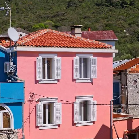 Vakantiehuis Adrienne 100m Vom In Miholascica Auf Der Insel Cres *