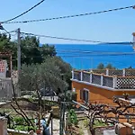 Adrienne 100m Vom In Miholascica Auf Der Insel Cres * Martinšćica