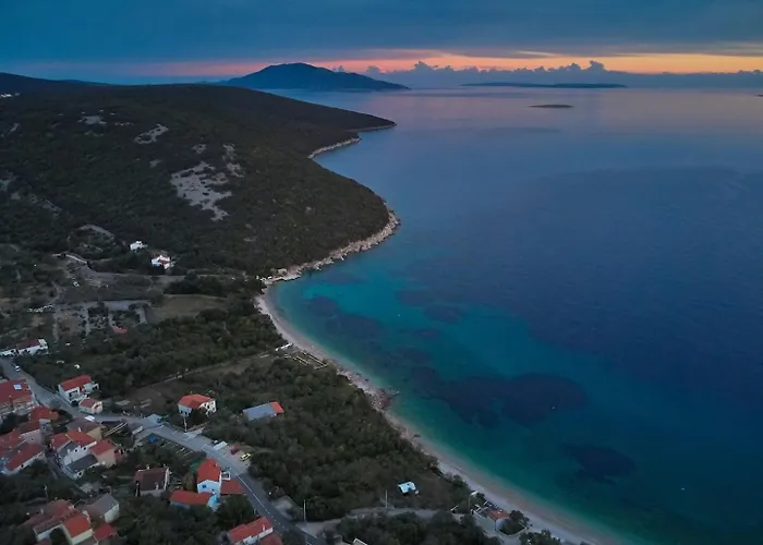 Prázdninový dům Adrienne 100m Vom In Miholascica Auf Der Insel Cres Martinšćica