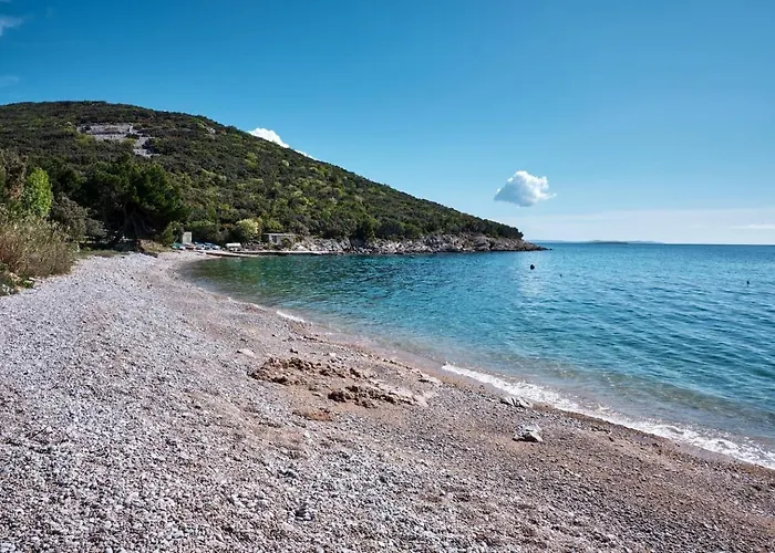 Prázdninový dům Adrienne 100m Vom In Miholascica Auf Der Insel Cres Martinšćica